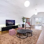 View To The Old Town Tallinn, 2br, 2-bath Apartamento
