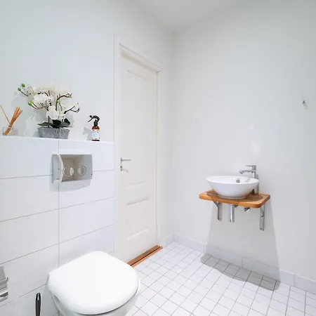 View To The Old Town Tallinn, 2br, 2-bath * Tallin