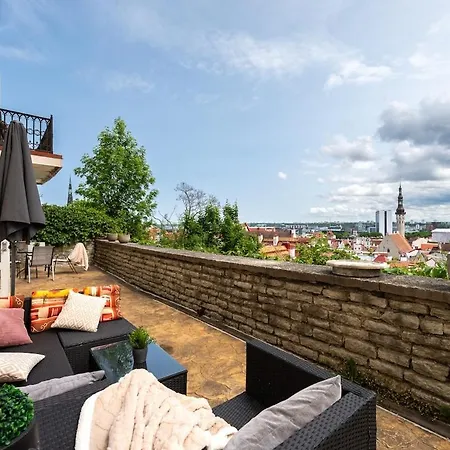 View To The Old Town Tallinn, 2br, 2-bath 아파트 탈린