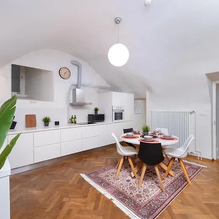View To The Old Town Tallinn, 2br, 2-bath * 탈린